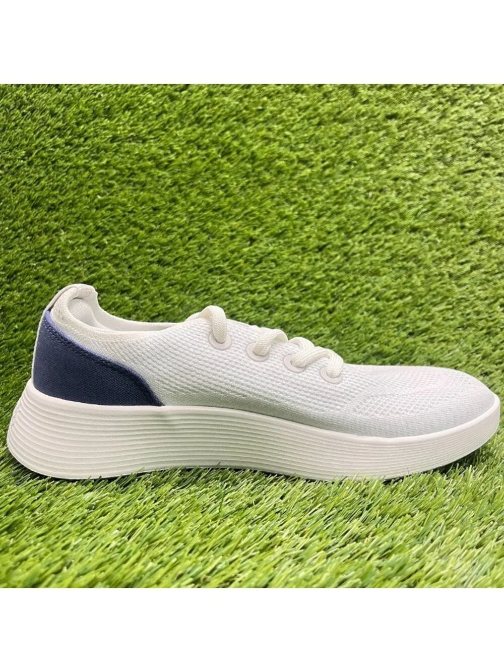 Allbirds Tree Runner Go Womens Size 9 White Blue Athletic Running Shoes Sneakers